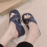 Dép đế xuồng quai chéo viền tua