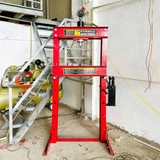 Máy ép thủy lực 30 Tấn có đồng hồ đo lực, kiểu dùng tay