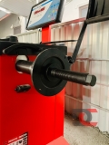 Máy cân bằng lốp Tecom - Model: TC-2000E