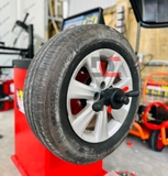 Máy cân bằng lốp Tecom - Model: TC-1500E