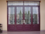 Cửa sắt cánh kính