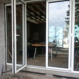 VÁCH NHÔM KÍNH VIỆT PHÁP