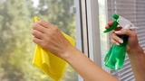 Vệ sinh cửa nhôm kính làm sao cho sạch?