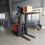 Xe nâng điện đứng lái Heli 2 tấn Model CDD20- D930. Rẻ nhất