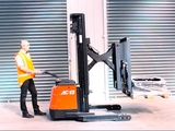 XE NÂNG ĐIỆN ĐỨNG LÁI 1.3-1.4 TẤN (CÀNG KÉO ĐẨY)
