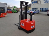 XE NÂNG ĐIỆN ĐỨNG LÁI 0.6 TẤN