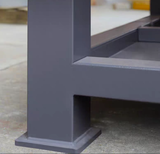 Bàn để khuôn mẫu trong nhà máy