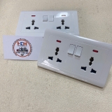 Bộ phích cắm đôi 3 chấu có công tắc kèm đế