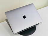 MacBook Pro 2020 với RAM 32GB và SSD 512GB