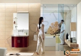Vách kính phòng tắm cửa lùa giúp tối ưu diện tích thế nào?