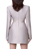Đầm khoét eo cổ vest