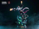 Resin Statue Lucian