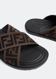 Fendi Logo embossed slides