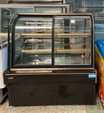 Tủ bánh kem kiếng cong 1.2m