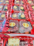 DÂU HANA MỘC CHÂU VIP 500GR – NGỌT, TƯƠI GIÒN, CHUẨN QUÀ TẶNG CAO CẤP