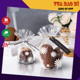 Túi đựng bánh, kẹo có đế họa tiết có đáy thiết kế dây buộc