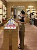 ÁO THUN KHOÉT NGỰC DÂY NHỎ