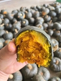 Bí đỏ hạt dẻ 1kg 2-3 trái