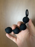 chuoi-hat-kich-thich-hau-mon-4-bi-silicon-dan-hoi