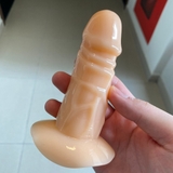 dildo-mini-gan-tuong-jiuai-bam-dinh-chac-chan