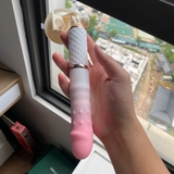 dildo-rung-thut-tu-dong-dieu-khien-smartphone-chan-de-gan-tuong-ranh-tay