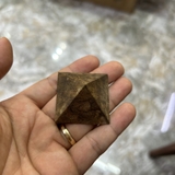 Mặt dây chuyền kim tự tháp trầm banh đỏ Vip 4x4 Chuẩn Trầm