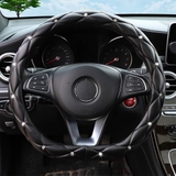 Bọc vô lăng da đen đính đá