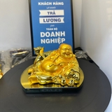 Tượng di lặc ngọc dáng nằm đặt taplo