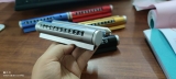 Bảng ghi số kiêm búa phá kính chất liệu kim loại kèm sáp thơm - BPK