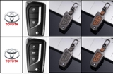 Bộ ốp kim loại lưng da lộn dập chìm logo + móc khoá TOYOTA