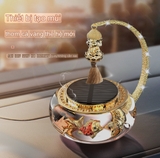 Nước Hoa Ô Tô Chứa Cá Vàng Bơi Bằng Năng Lượng Mặt Trời Xoay Được Trang Trí Xe Hơi