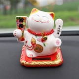 Chú mèo thần tài vẫy tay bằng năng lượng mặt trời