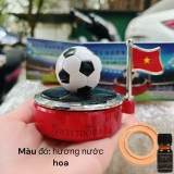 Quả bóng đá xoay bằng nlmt kèm cờ việt nam trang trí taplo ô tô (tặng tinh dầu) -SWEETDORA