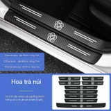 Sét 9 miếng vân carbon chống trầy xước bậc và cốp xe ( gồm 8 miếng bậc + 1 miếng cốp ) - NBC