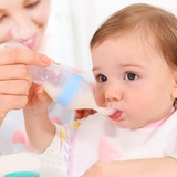 Bình thìa ăn dặm silicone mềm cho bé