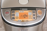 Nồi cơm điện cao tần Zojirushi 1.8 lít ZONC-NP-HRQ18-XT