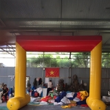 Cổng hơi vuông