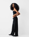 Quần BERSHKA lụa nhăn
