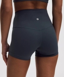 Quần tập Lululemon dáng đùi