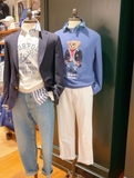 Áo len RALPH LAUREN xanh gấu áo kẻ đỏ trong