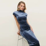 Váy REFORMATION vai chờm nhung