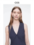 Váy COS lụa sát nách navy vạt lệch