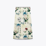 Chân váy ZR lụa satin họa tiết, xẻ đùi