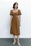 Váy URBAN REVIVIO nâu cut eo