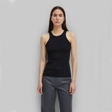 Áo TOTEME sát nách