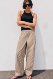 Quần PULL&BEAR kẻ nâu cạp chun