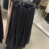 Chân váy HM xếp ly đen