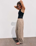 Quần PULL&BEAR kẻ nâu cạp chun