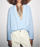 Sơ mi ZARA xanh cổ V