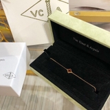 Vòng tay VAN CLEEF & ARPELS 1 hoa